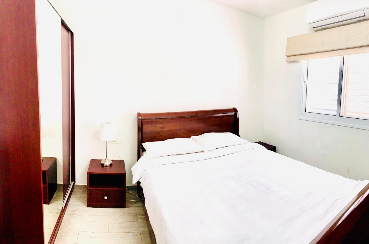 Royal Lea Apartmens Netanja Exteriér fotografie