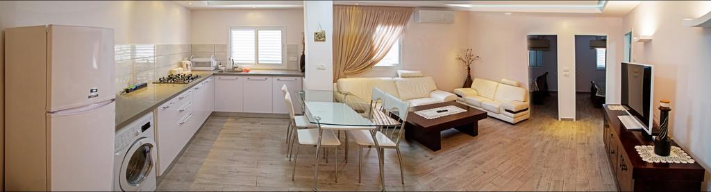 Royal Lea Apartmens Netanja Exteriér fotografie