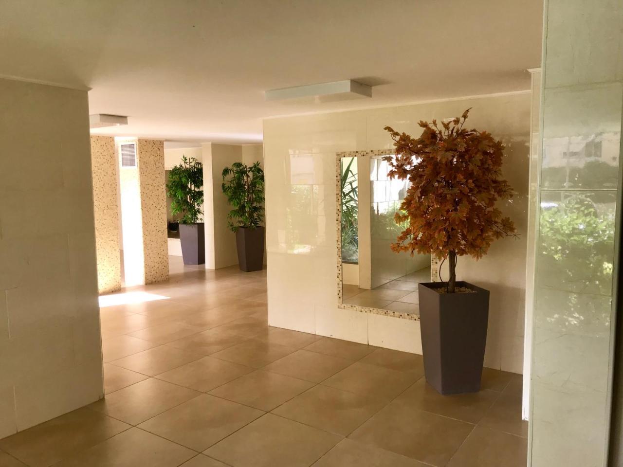 Royal Lea Apartmens Netanja Exteriér fotografie