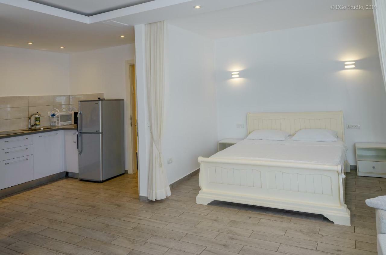 Royal Lea Apartmens Netanja Exteriér fotografie